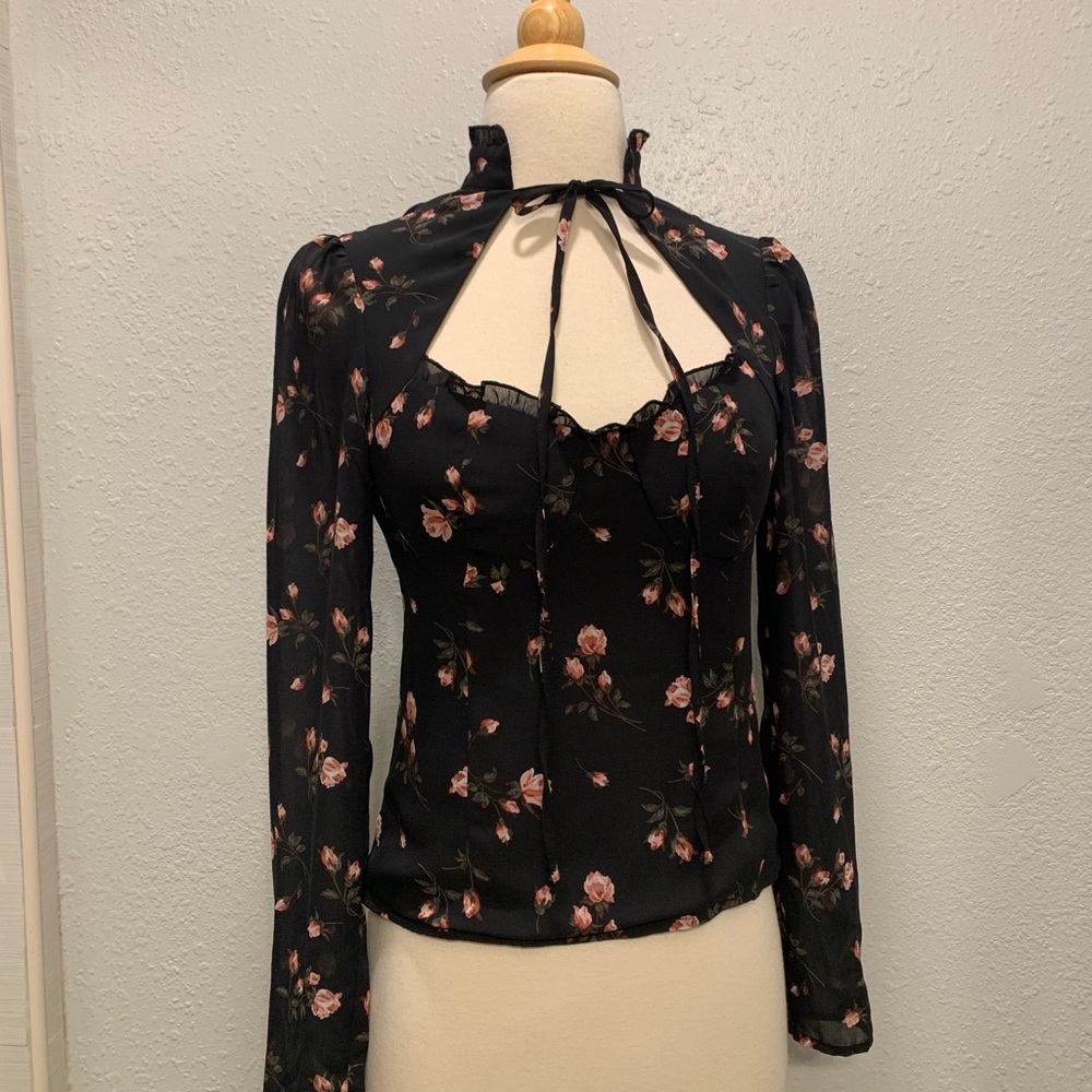 Dode Floral Top - Picture 6 of 7